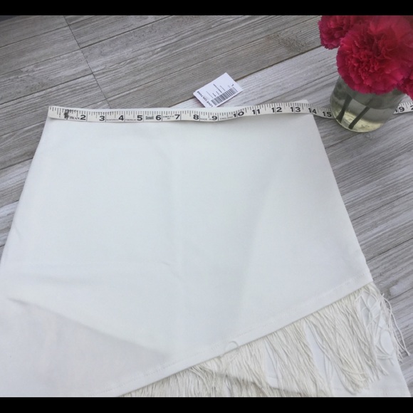 ONE LEFT ! 💲💲💲 SALE MARKDOWN Fringe Skirt - Picture 4 of 7